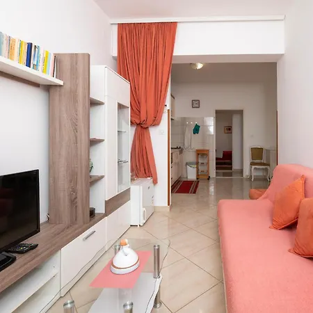 Jenny Br 1 * Πόρετς