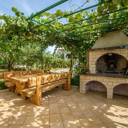Apartament Jenny Br 1 *