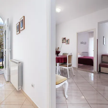 Jenny Br 1 Apartment *